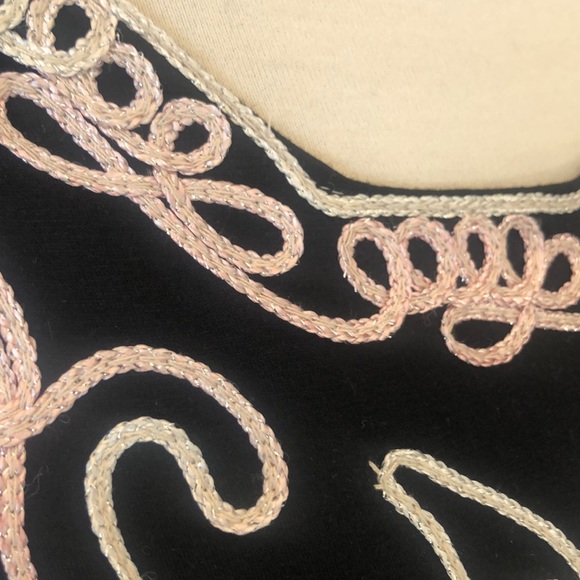 Sleeveless black top. NWOT - Picture 4 of 6